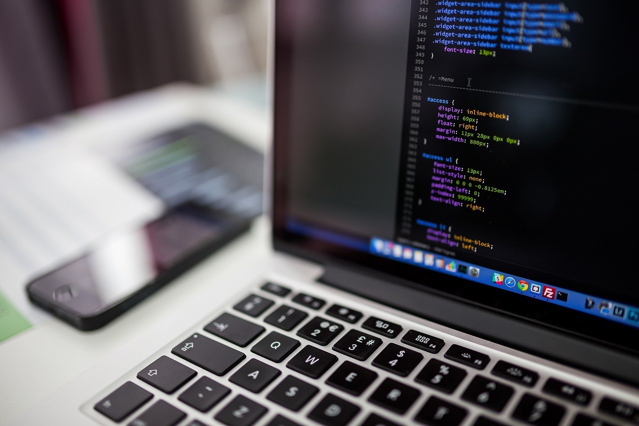 Écran d'ordinateur affichant le code d'un fichier de configuration de site web